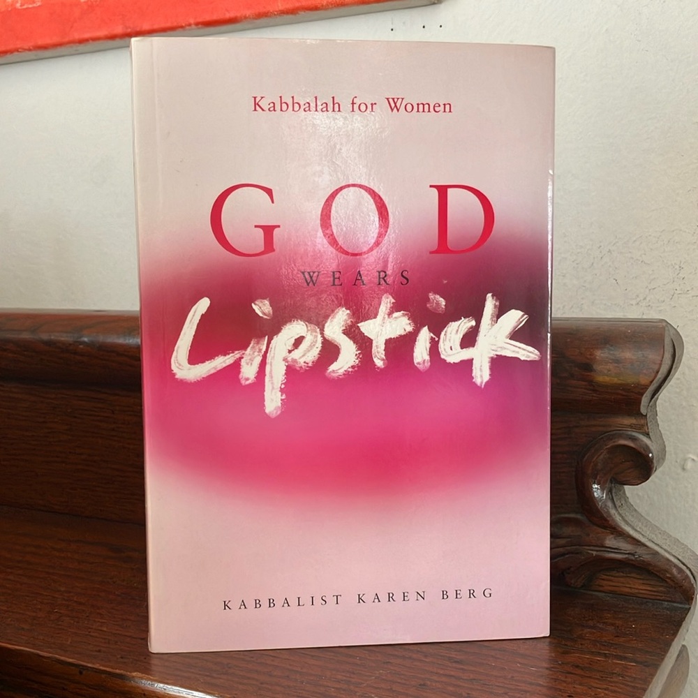 BOOK | God Wears Lipstick by Karen Berg
